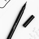 Smooth And Quick-drying Eyeliner Does Not Leak Ink