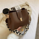 Wide Shoulder Strap Bucket Bag Single Diagonal