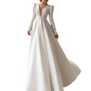 Ladies Style White Dress Satin Surface Was Thin