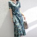 Feminine Looks Slim And Wears A French Floral