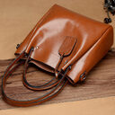 Women's Fashion Simple Portable Oil Wax Cattle Leather
