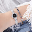 Simple Retro Special Interest Light Luxury Small Gold