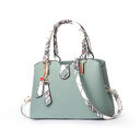 Ladies handbag large-capacity portable messenger