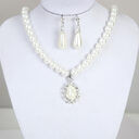 Pearl necklace set