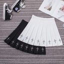 Pleated skirt embroidered