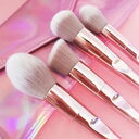 Makeup brush