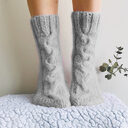 Knitting stockings home WOOL pile woman