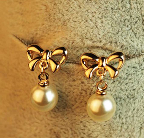 Hypoallergenic Heart-shaped Zircon Earrings Women's Bow Pearl