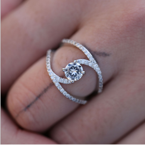 Fashionable Gorgeous Zircon Curved Rings Women's Engagement Wedding