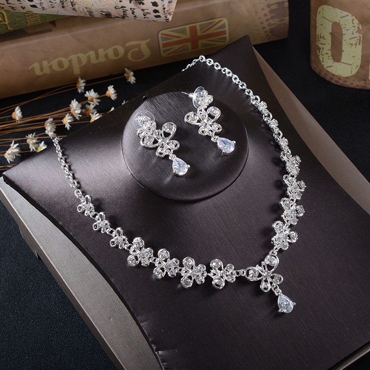 TL216 White Rhinestone Necklace Earrings Set Zircon Butterfly