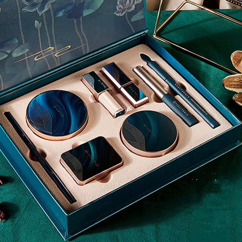 A Box Of Eight-Piece Floral Jade Makeup Set