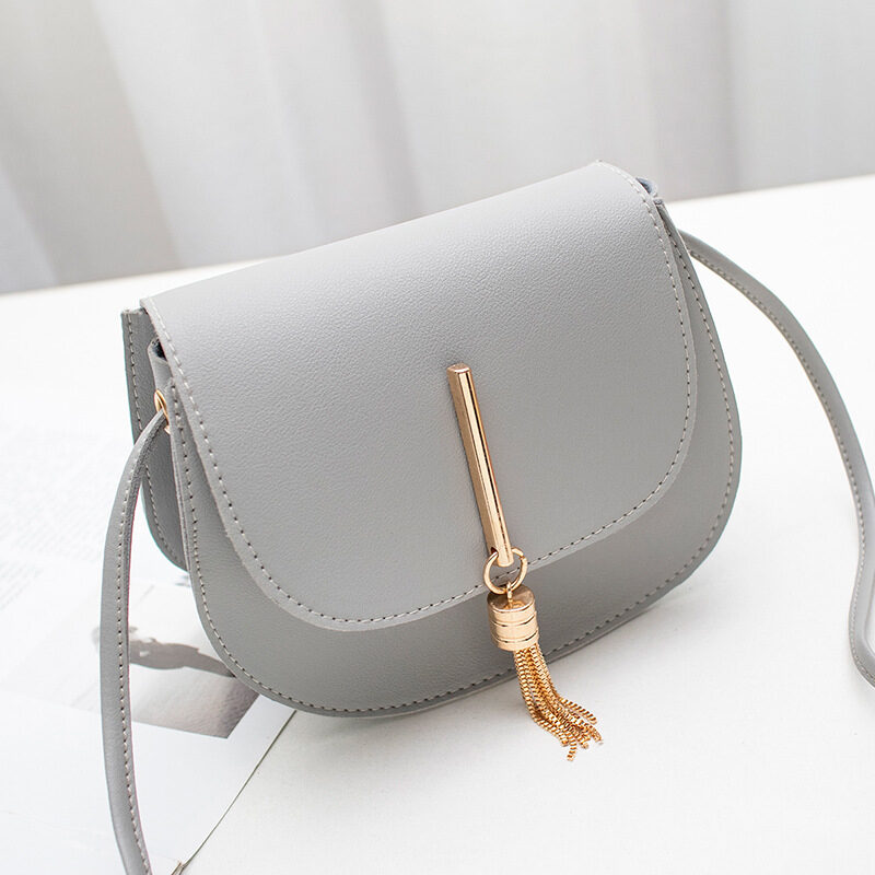 Shoulder bag tassel round women