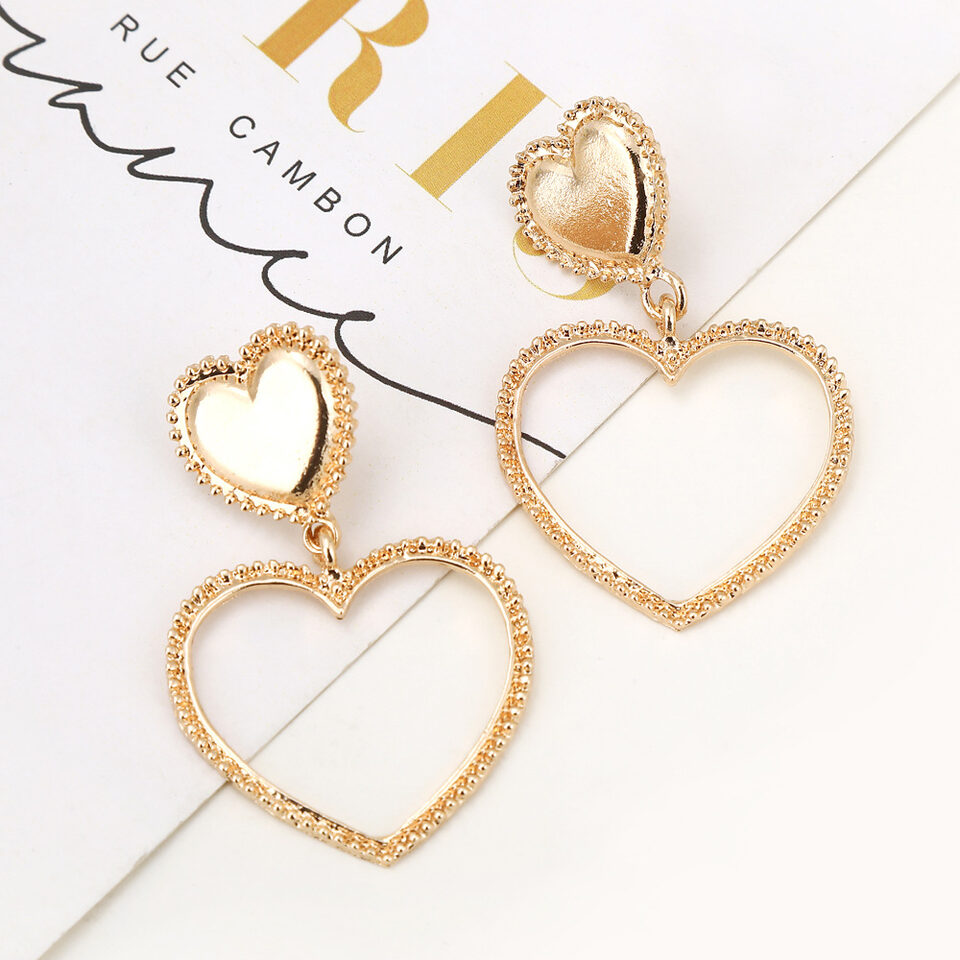 Metal-Sized Heart-Shaped Earrings With Exaggerated Studs Hollow Out