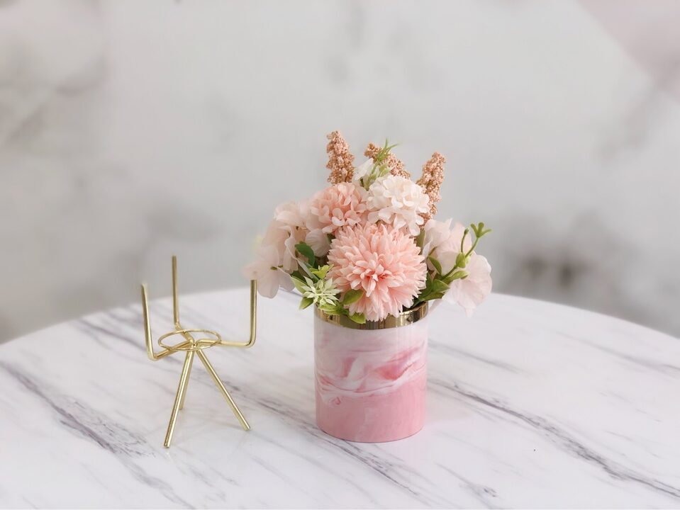 Table Setting Flowers