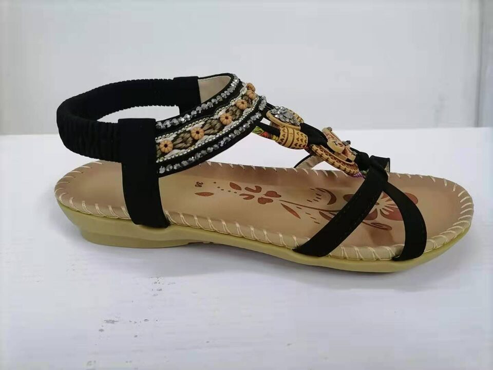 Large Size Flat Sandals Flower Rhinestone Beach Shoes