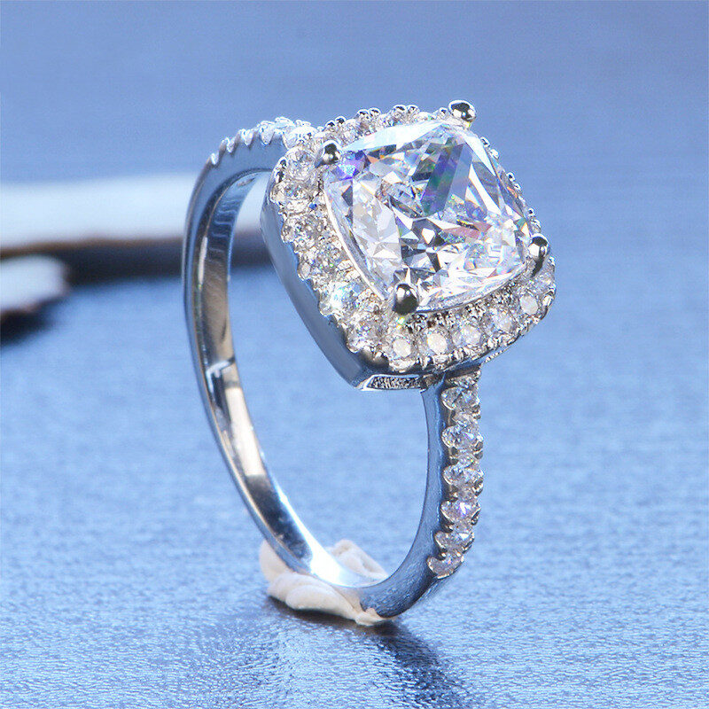 Ladies Moissanite 1 Carat Diamond Ring Luxury Round