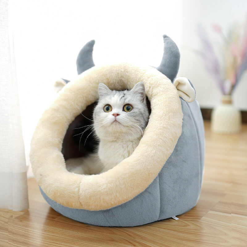 Cat House Villa Enclosed Supplies Bed
