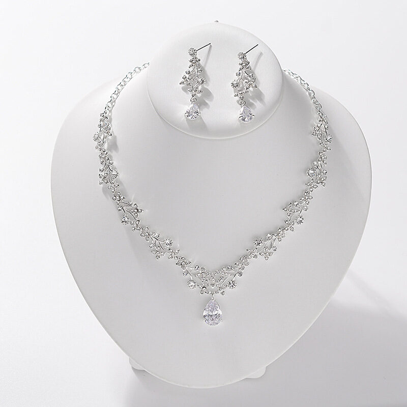 Necklace And Stud Earring Fashion Jewelry Set