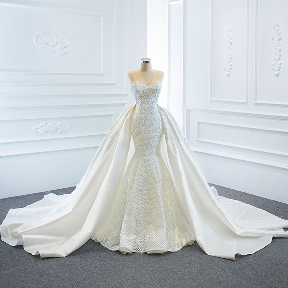 The Wedding Dress Wears Two Fishtail Tail Tube