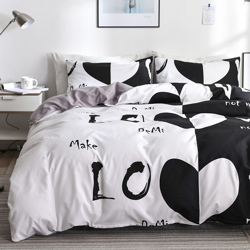 Printed Four-piece Eyelashes Size Bedding Products