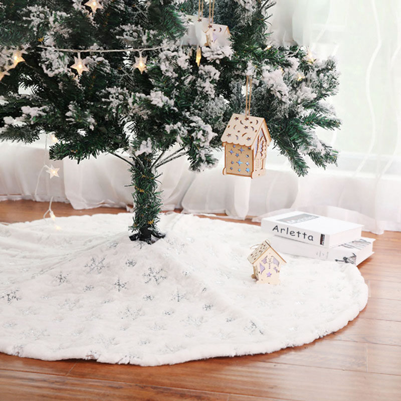 Christmas Tree Skirt Group Decorations