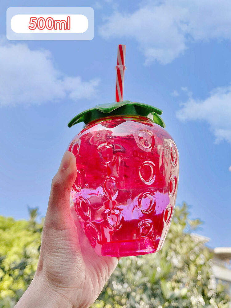 500ml Kawaii Strawberry Water Bottle Cute Straw PP