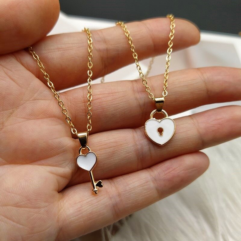 A Pair Of Lovers Necklace Small Key Lock
