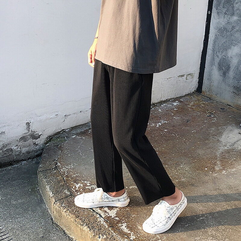 Mens Loose Pleated Fashion And Comfort Pants