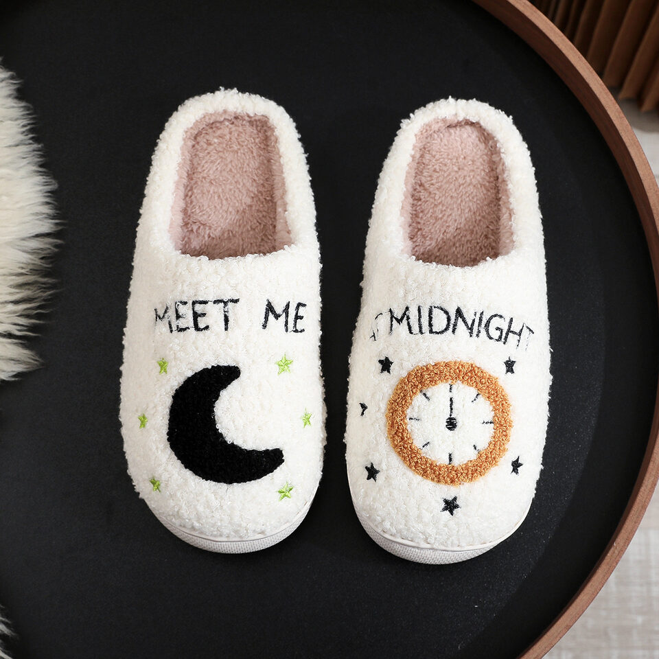 Fashion Moon And Clock Print Home Slippers Winter
