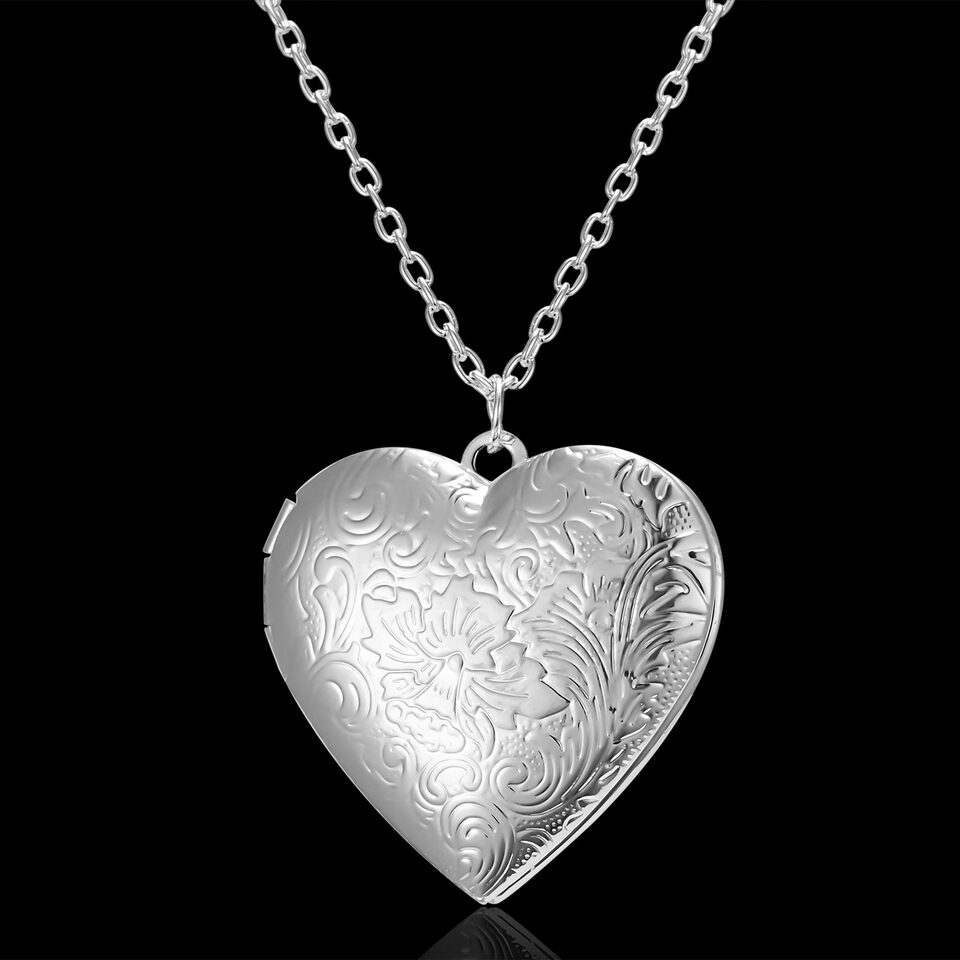 Carved Design Love Necklace Personalized Heart-shaped Photo Frame