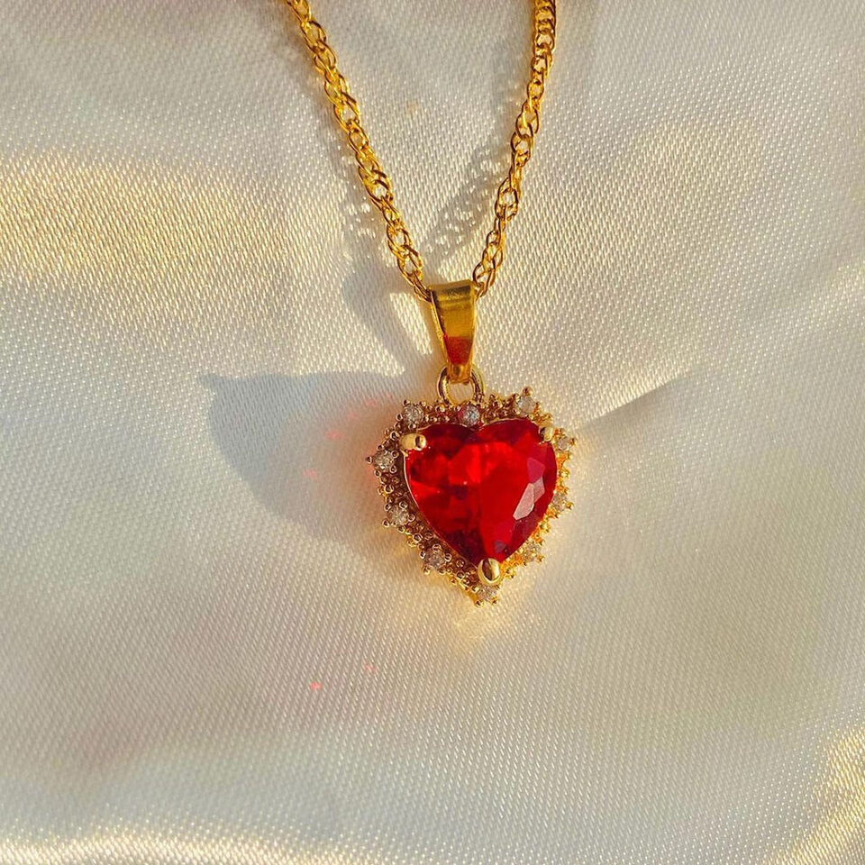 Colorful Rhinestones Heart-shped Necklace Love Gold Clavicle Chain