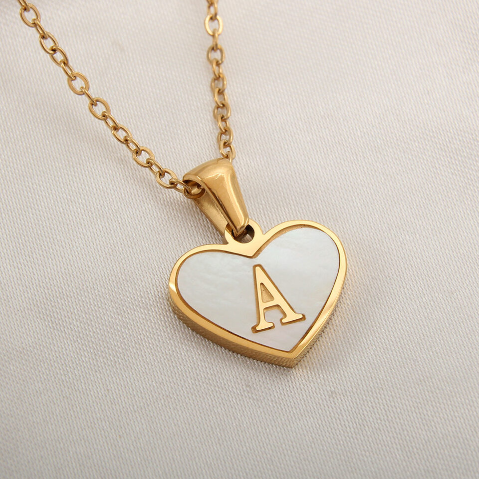 26 Letter Heart-shaped Necklace White Shell Love Clavicle