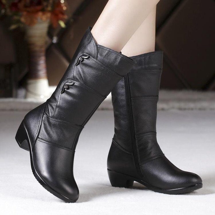 Women's Fashion Velvet Padded Warm Round Head Upper-wrapping