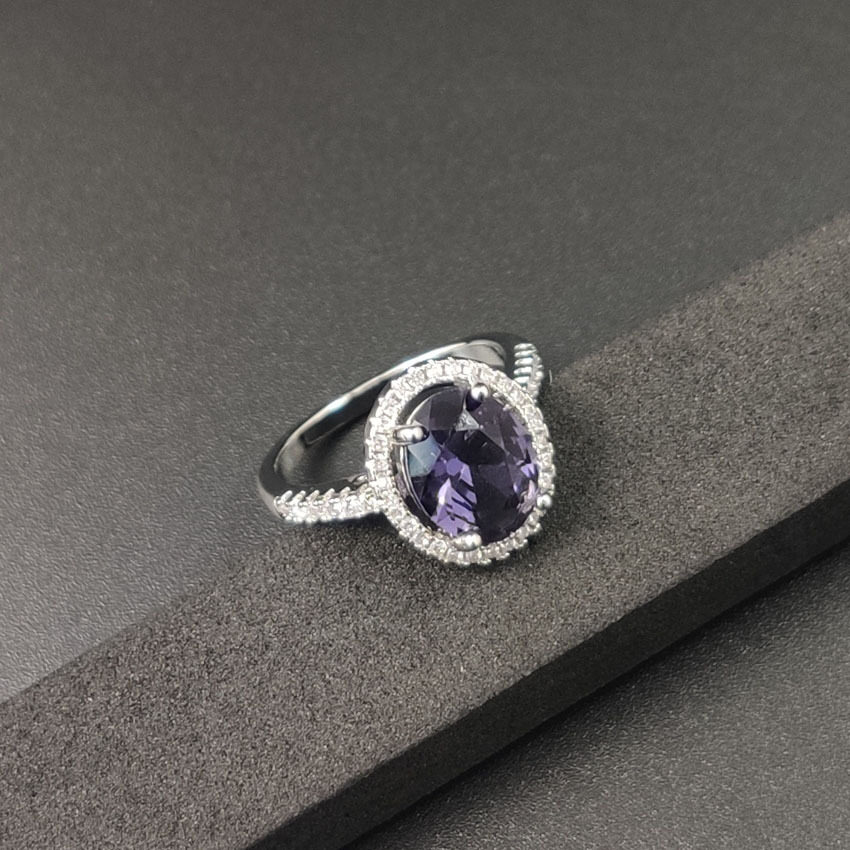Luxury Zircon Round Ring Full Of Diamonds Engagement