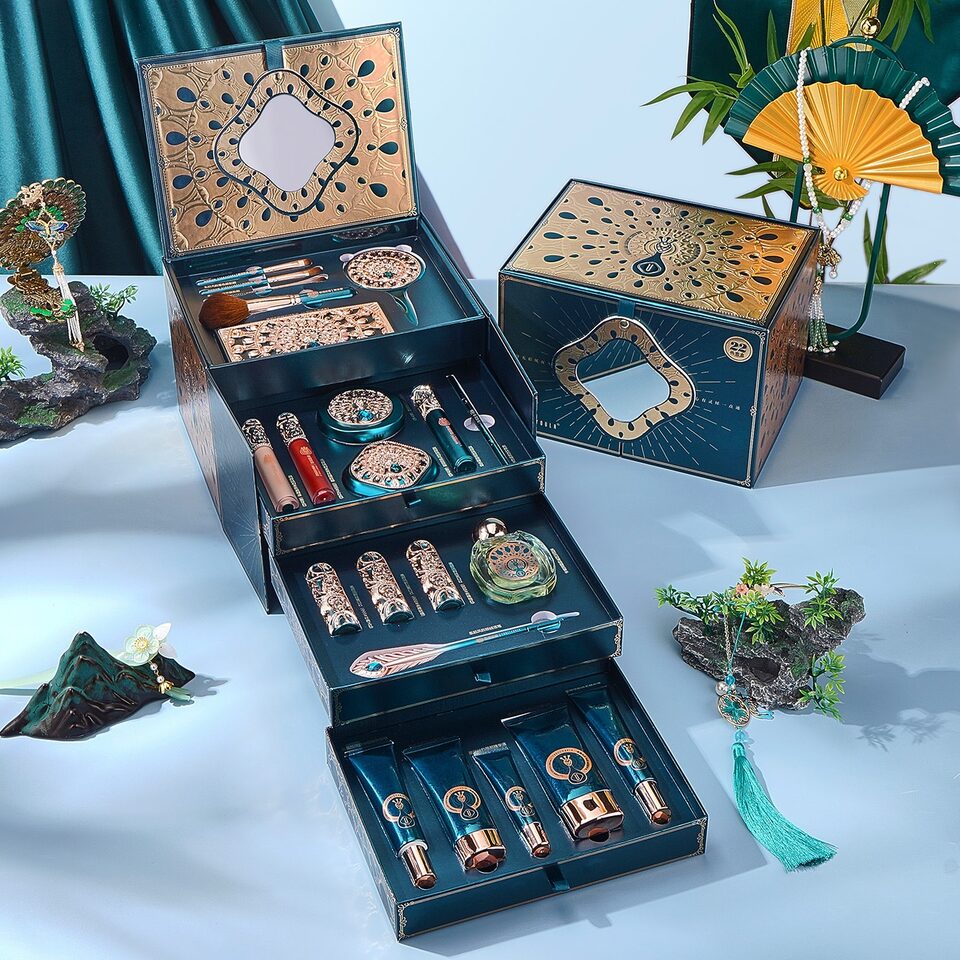 Yan Fengyun Oriental Makeup Items Set 22-piece