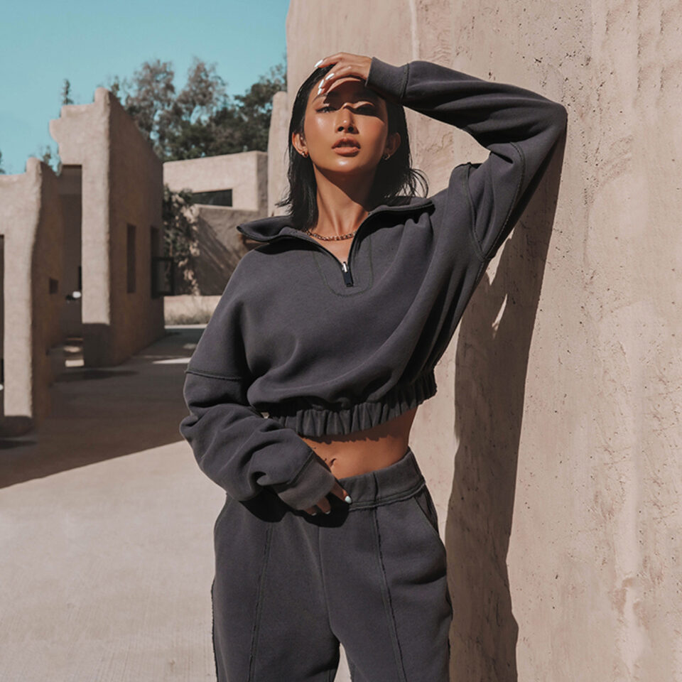 Long Sleeve Turtleneck Sweatshirt Stand Up Zipper Short