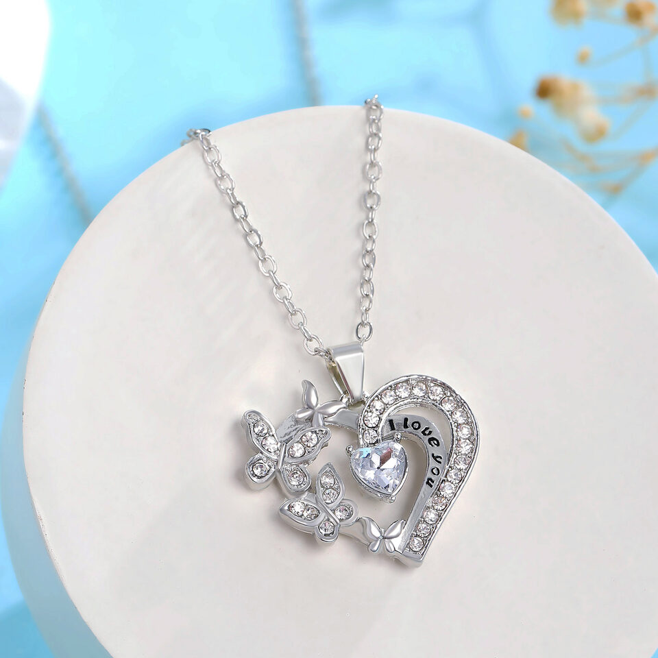 Ins Butterfly Love Necklace With Rhinestones Fashion Personality
