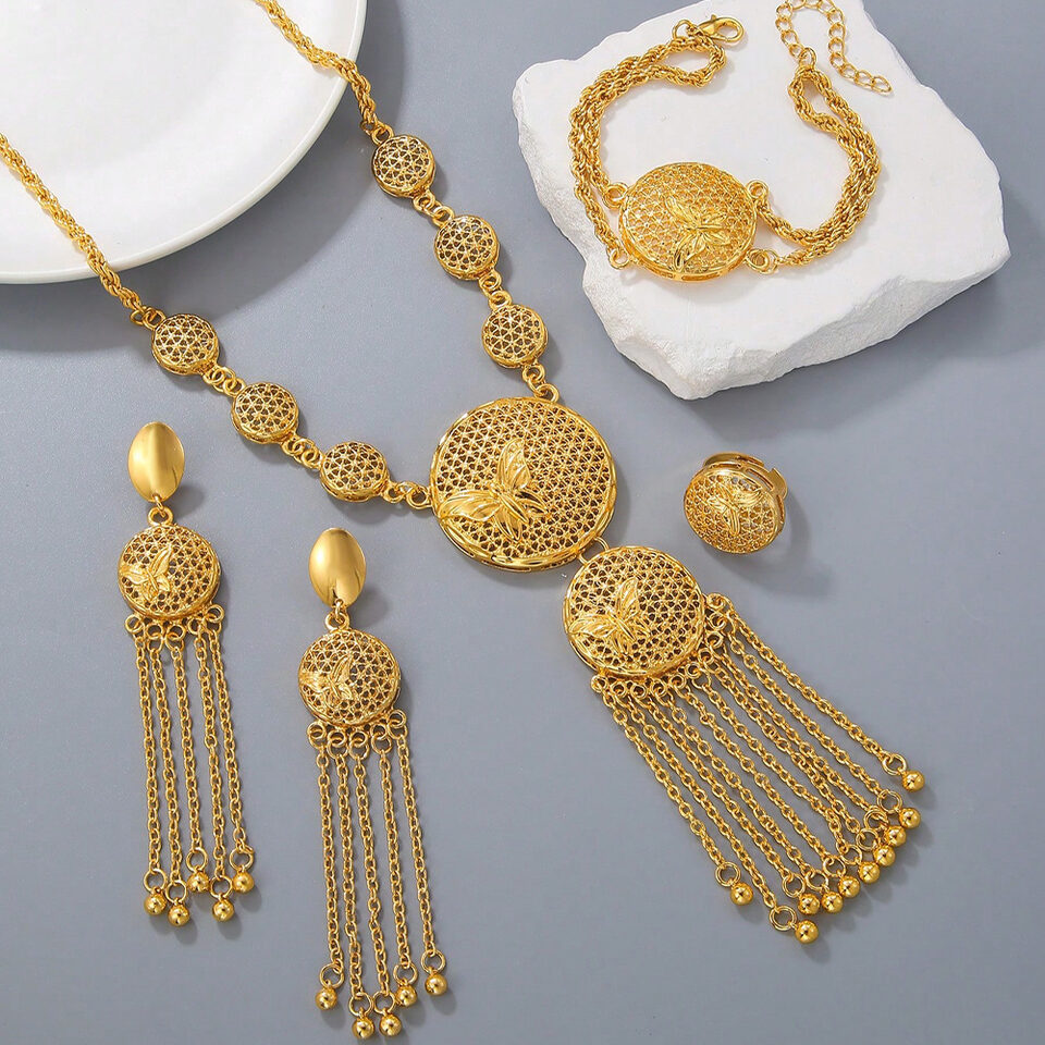 1 Set Of Fashionable And Gorgeous Butterfly Middle