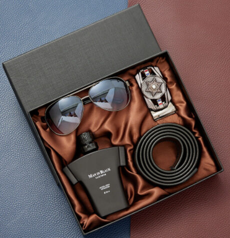 Gift Set Fashion Creative Suit Wallet Belt Quartz