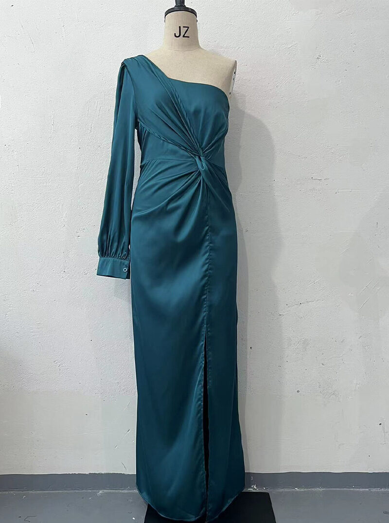 Women's One-shoulder Split Dress Ins Fashion Long-sleeved Slim