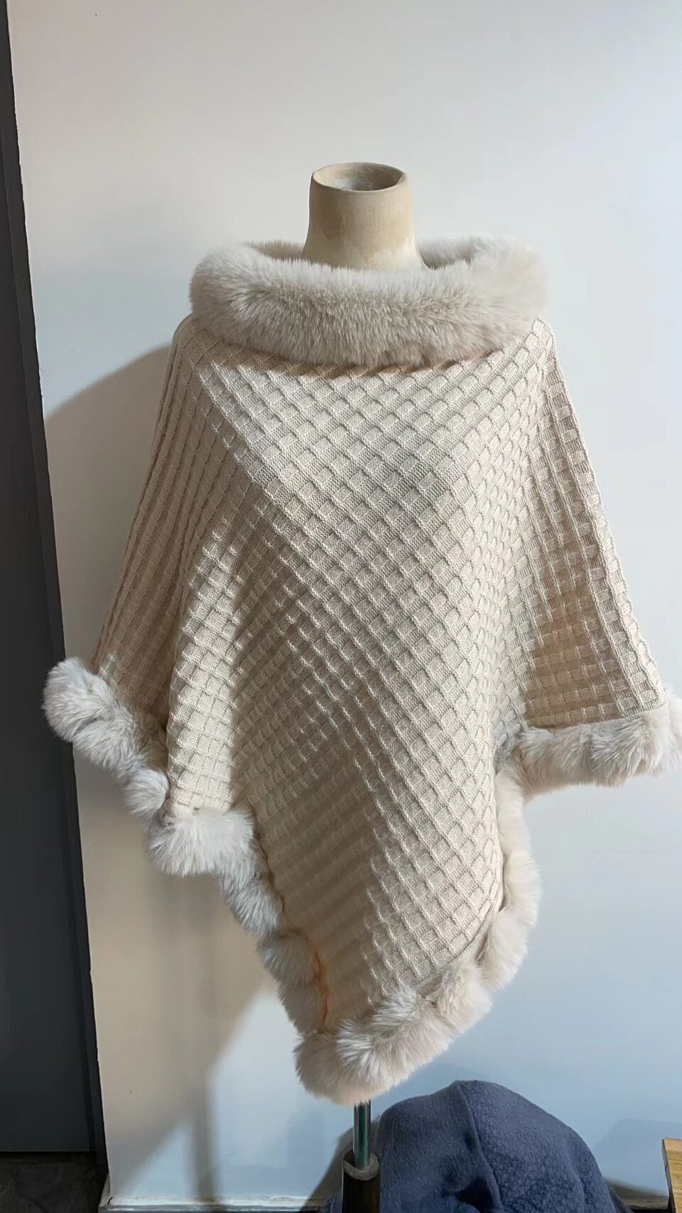 Rex Rabbit Fur Collar Shawl Cape Luxury Wraps