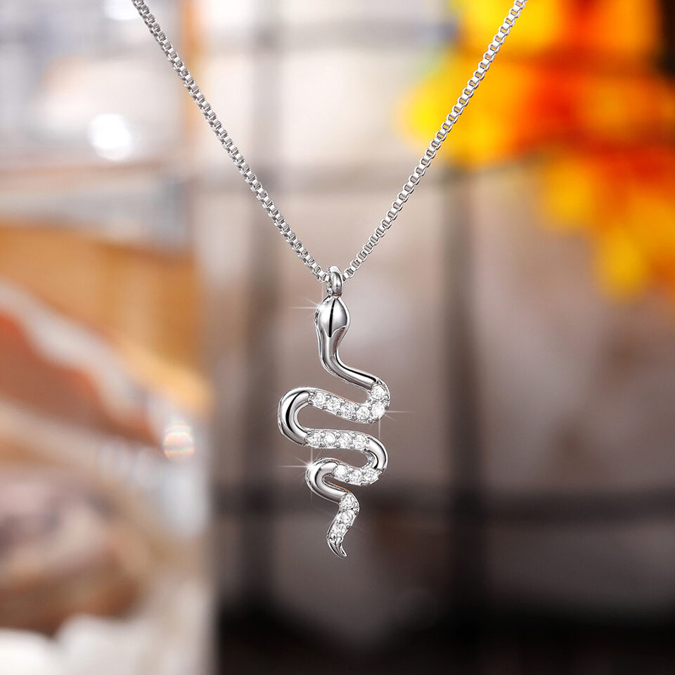 Fashion Lady Snake Pendant Necklace With Dazzling Zirconia