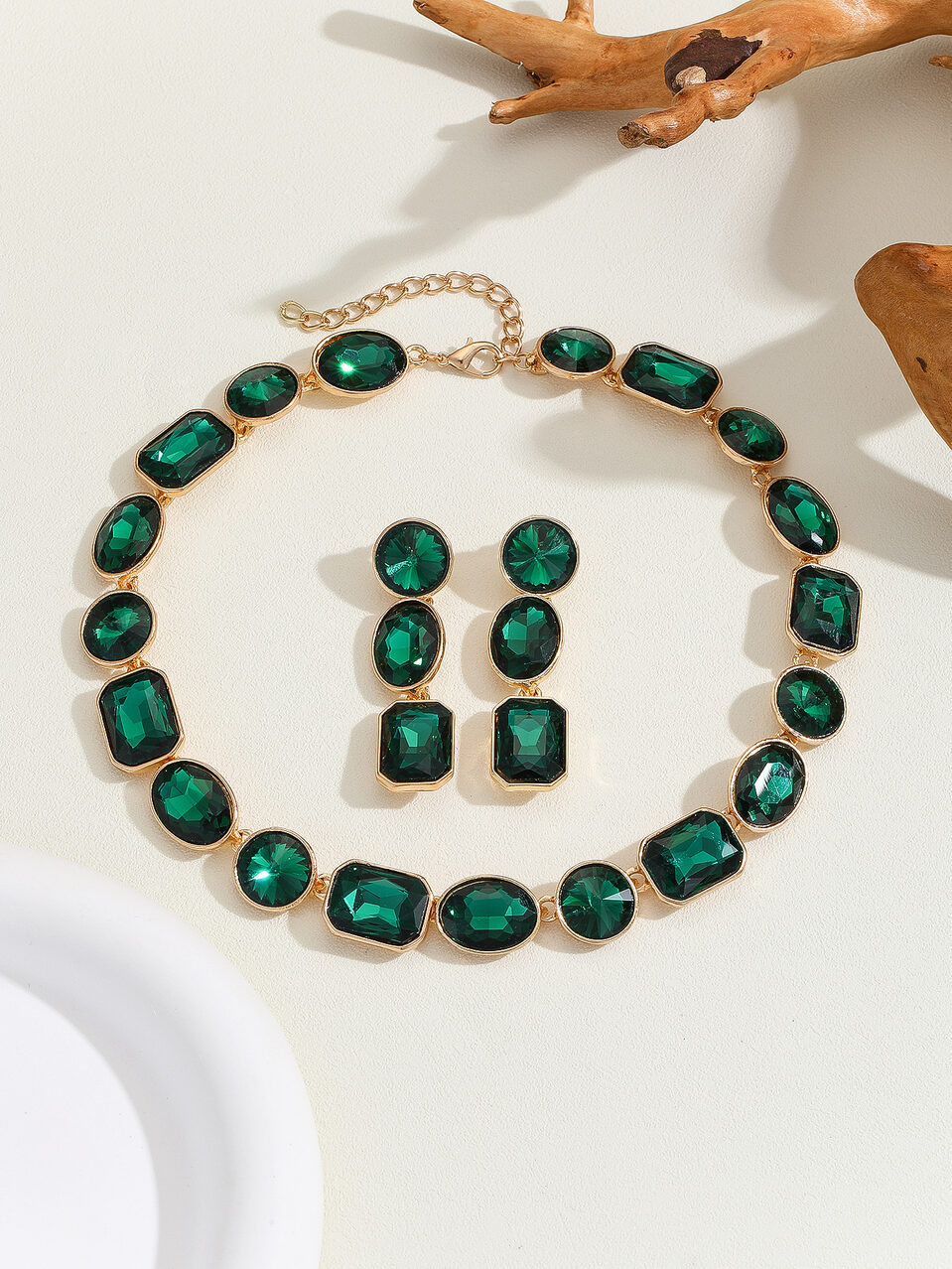 Luxurious Style Antique Gorgeous Shiny Crystal Colored Gems