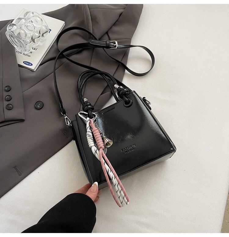 Women's Messenger Bag Fashion Portable One-shoulder Bucket