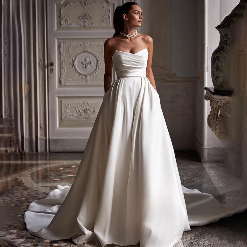 Four Seasons White Satin Tube Top Simple Dress