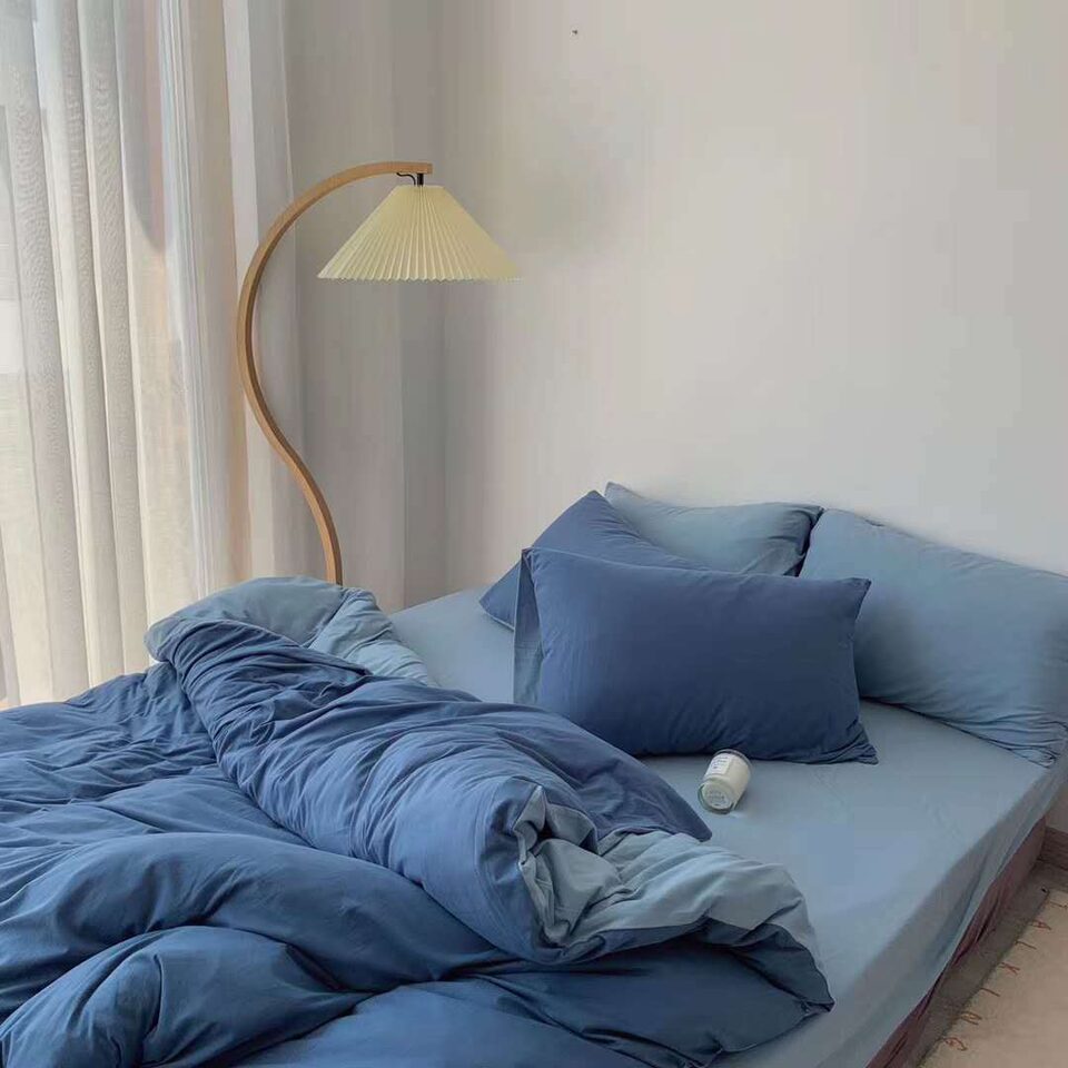 Fashionable Simple Hit Pigment Color Bed Sheet