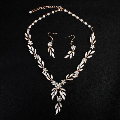 Earrings necklace bridal jewelry three-piece alloy plating European