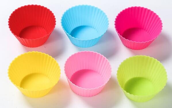 Nonstick Reusable Silicone Cupcake Liners Baking Cups 12