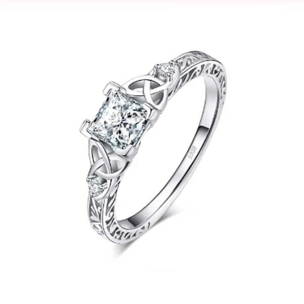 Woman's Engagement Ring Wedding