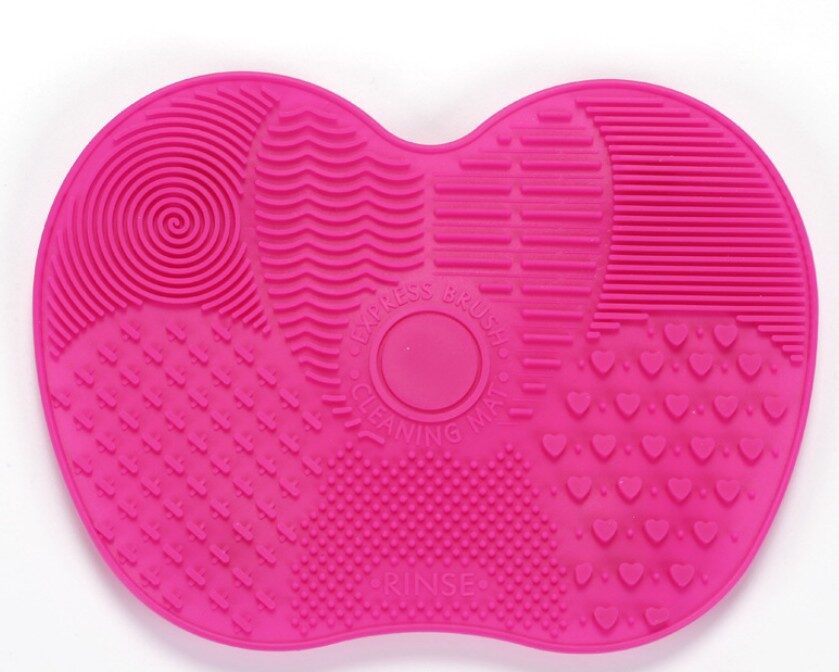 Makeup brush cleaning pad